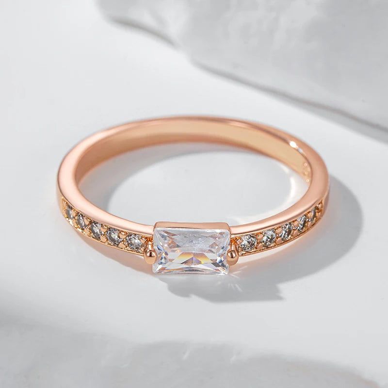 Trendy Square Natural Zircon Ring in 585 Rose Gold - Elegant Cocktail Jewelry