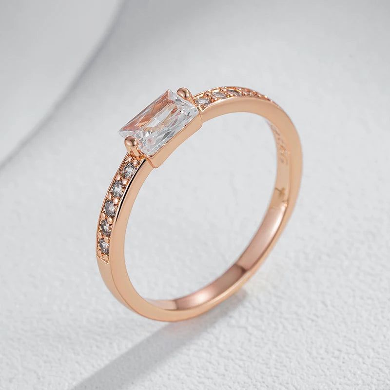 Trendy Square Natural Zircon Ring in 585 Rose Gold - Elegant Cocktail Jewelry