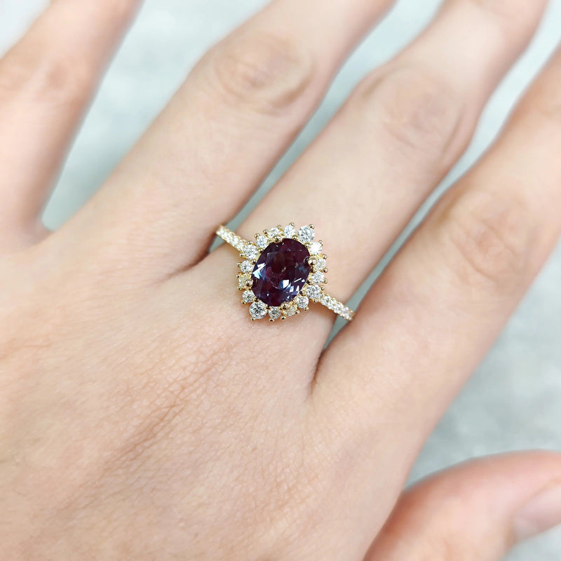 Unique Oval Cut Alexandrite Birthstone Ring Gold 925 Sterling Silver Cluster Halo Ring for Women