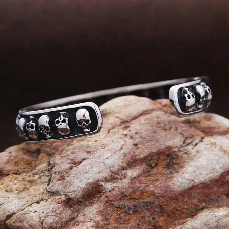 Unisex Punk Vintage Stainless Steel Skull Cuff Bracelet - Exquisite Hip Hop Biker Fashion Jewelry for Dropshipping