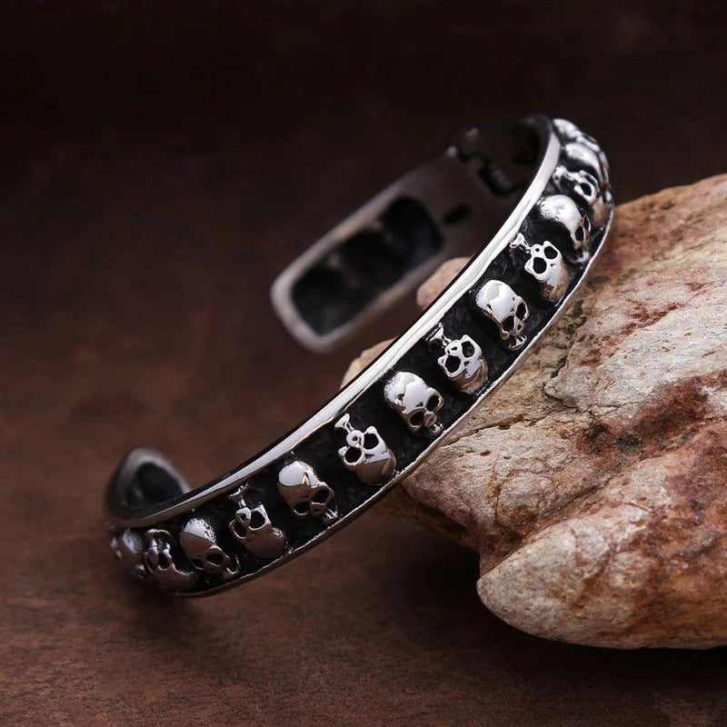 Unisex Punk Vintage Stainless Steel Skull Cuff Bracelet - Exquisite Hip Hop Biker Fashion Jewelry for Dropshipping