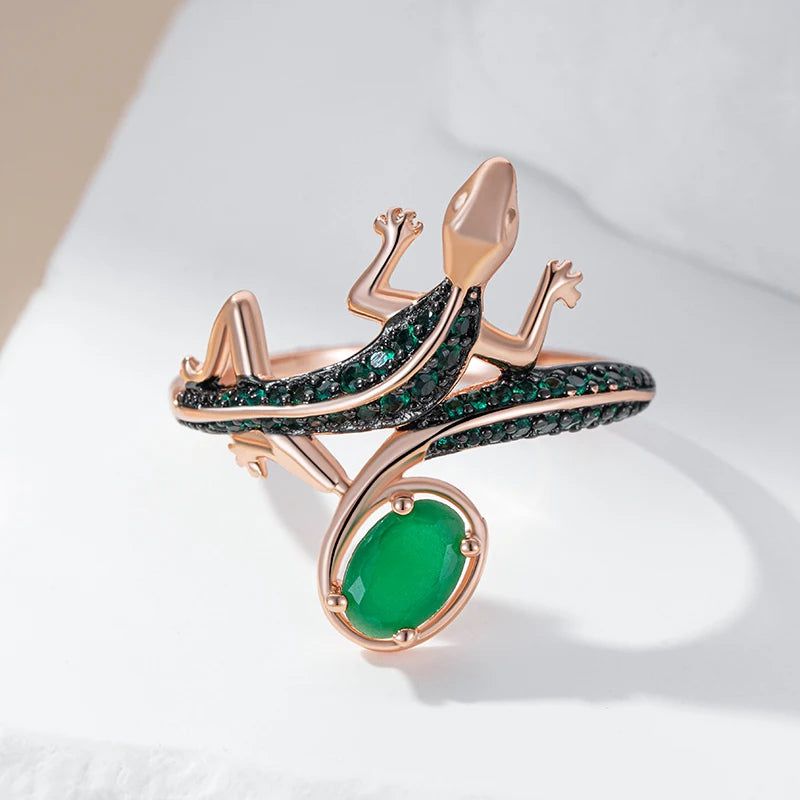 Vibrant Green Zircon Lizard Cocktail Ring in 585 Rose Gold and Black Plating - Vintage Animal Jewelry