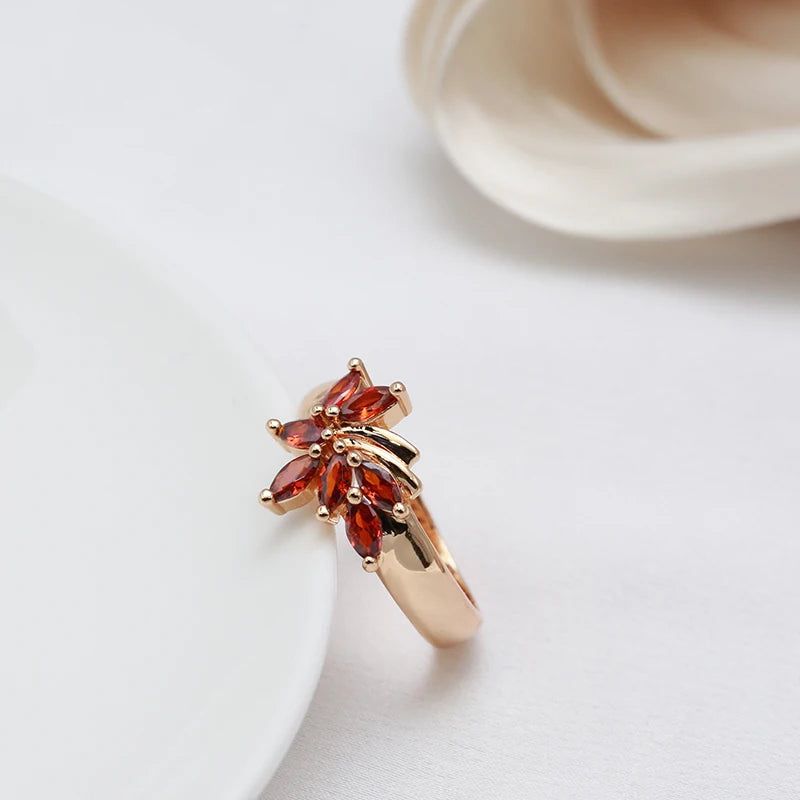 Vibrant Red Natural Zircon Bloom Ring in 585 Rose Gold – High-Quality Vintage Jewelry