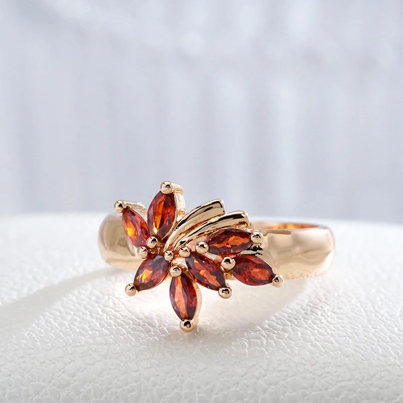 Vibrant Red Natural Zircon Bloom Ring in 585 Rose Gold – High-Quality Vintage Jewelry