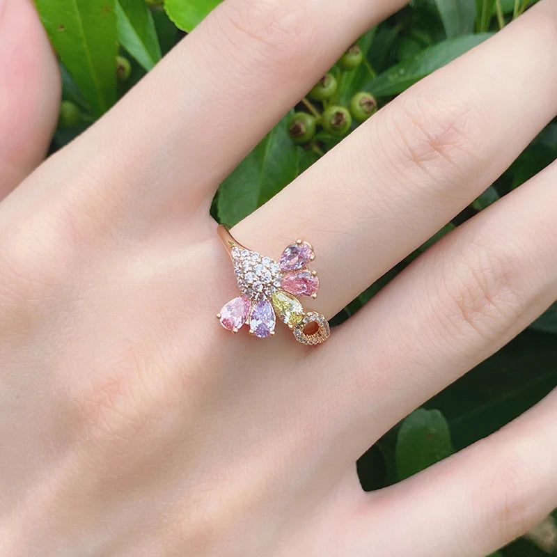 Vibrant Rose Gold Color Zircon Cocktail Ring with Floral Design – Fashionable Crystal Jewelry