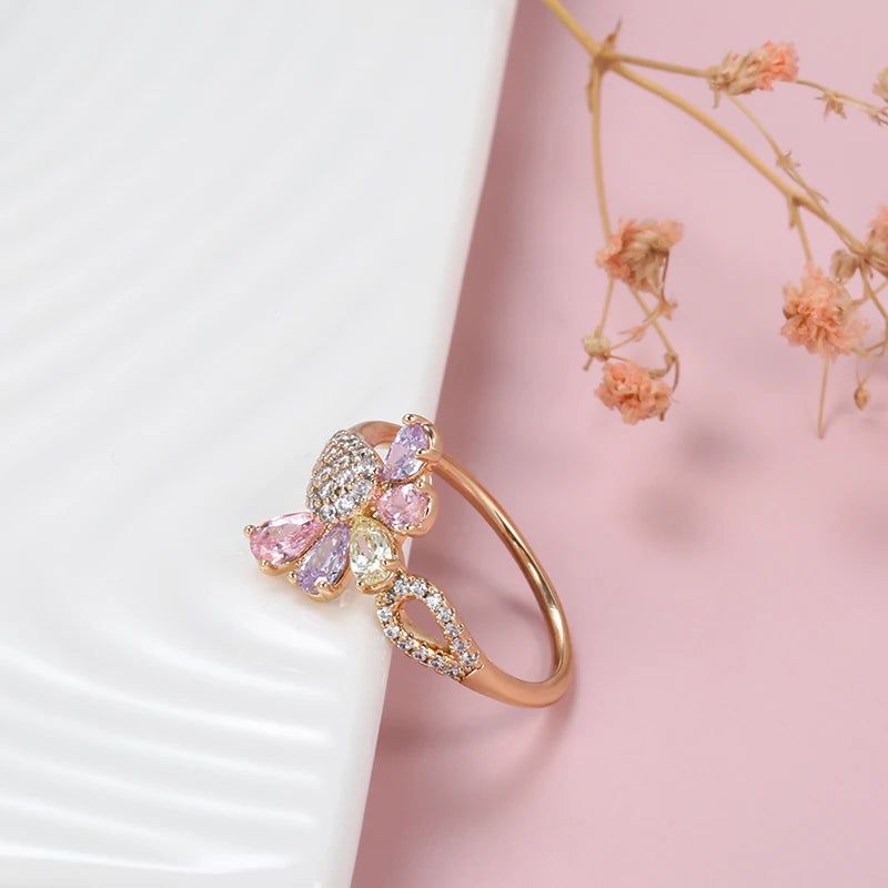 Vibrant Rose Gold Color Zircon Cocktail Ring with Floral Design – Fashionable Crystal Jewelry