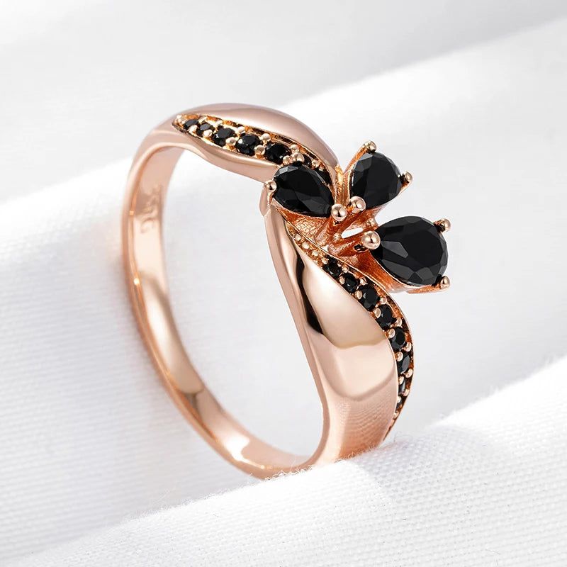 Vintage 585 Rose Gold Crystal Flower Ring with Hot Black Natural Zircon