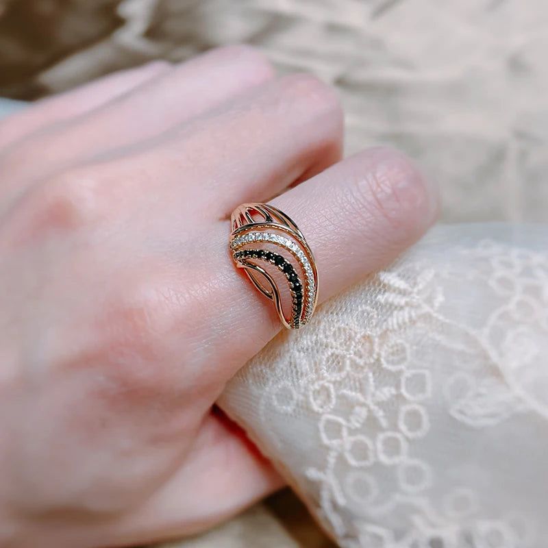 Vintage 585 Rose Gold Wave Ring with White and Black Natural Zircon Crystals