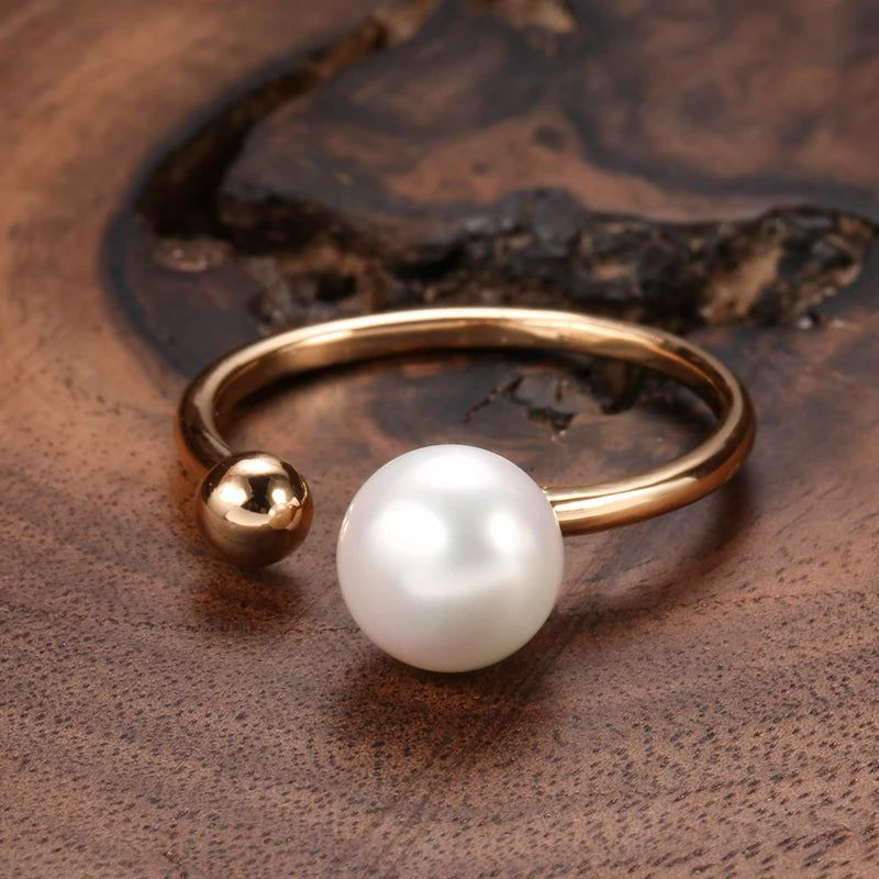 Vintage Elegance: 585 Rose Gold Hot Pearl Fashion Ring