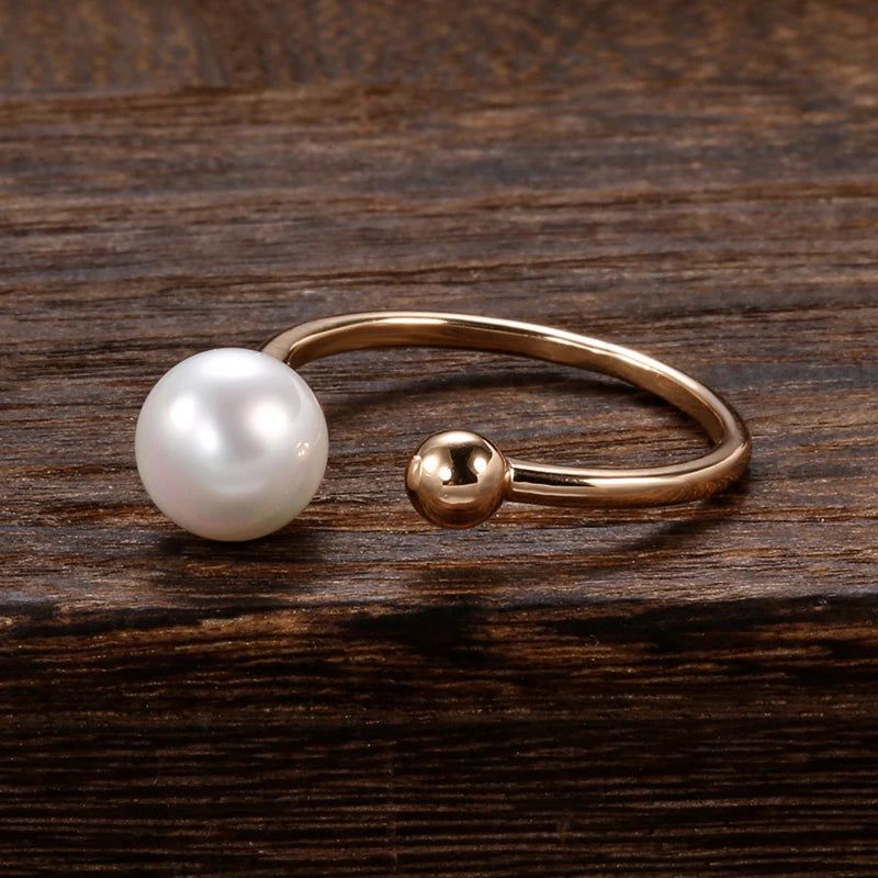 Vintage Elegance: 585 Rose Gold Hot Pearl Fashion Ring