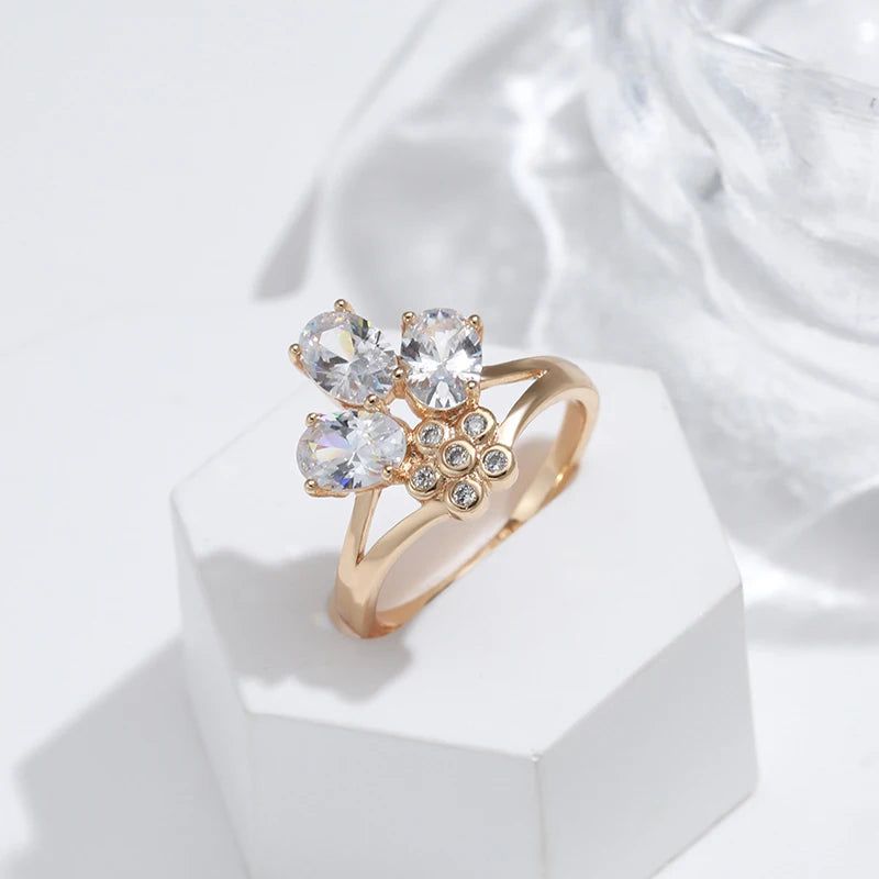 Vintage Elegance: Natural Zircon Crown Cocktail Ring in 585 Rose Gold