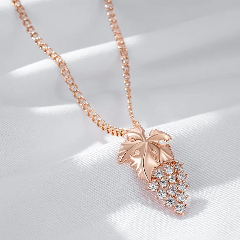 Vintage Elegance: New Rose Gold Plated Natural Zircon Grape Pendant Necklace