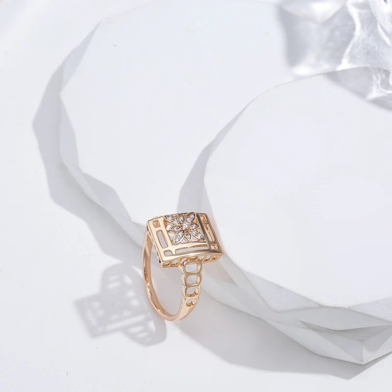 Vintage Elegance: Square Crystal Flower Ring in 585 Rose Gold with Natural Zircon