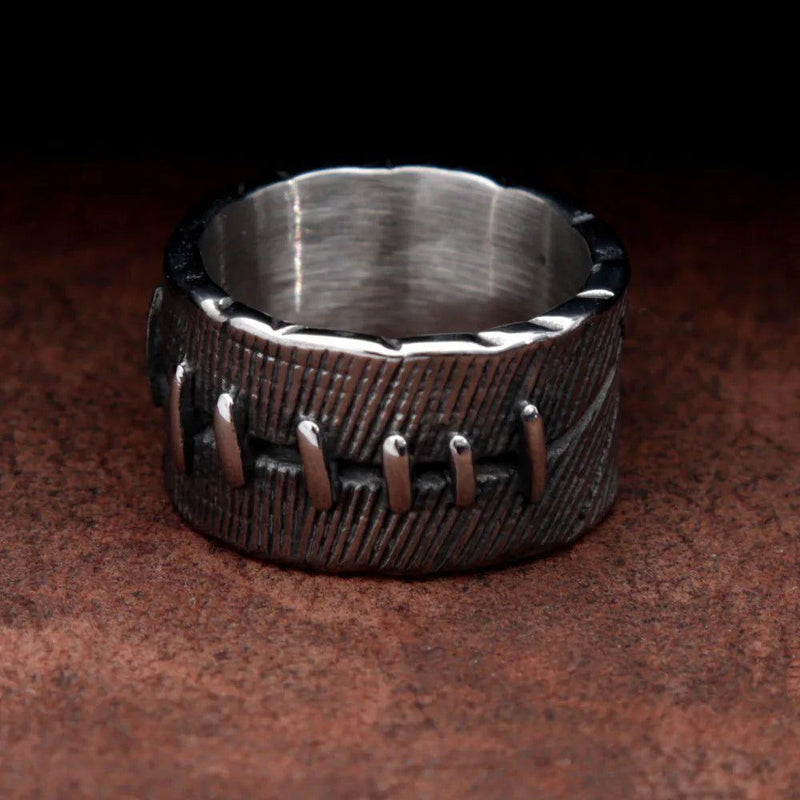 Vintage Gothic Punk Biker Ring - Creative Chimeric Suture Stainless Steel Jewelry for Men and Women, Sizes 7 to 15