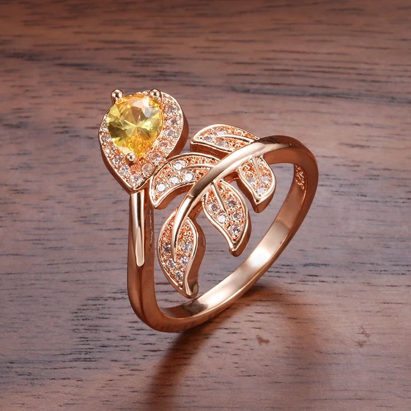 Vintage Hollow Crystal Flower Ring in 585 Rose Gold with Yellow Natural Zircon