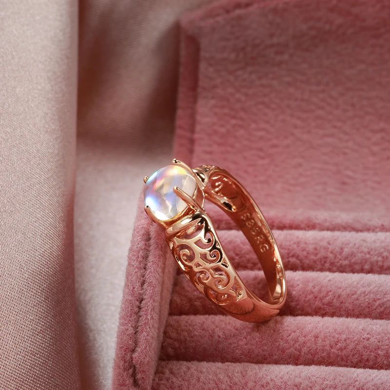 Vintage Hollow Flower Moonstone Ring in 585 Rose Gold - Elegant Bridal Jewelry