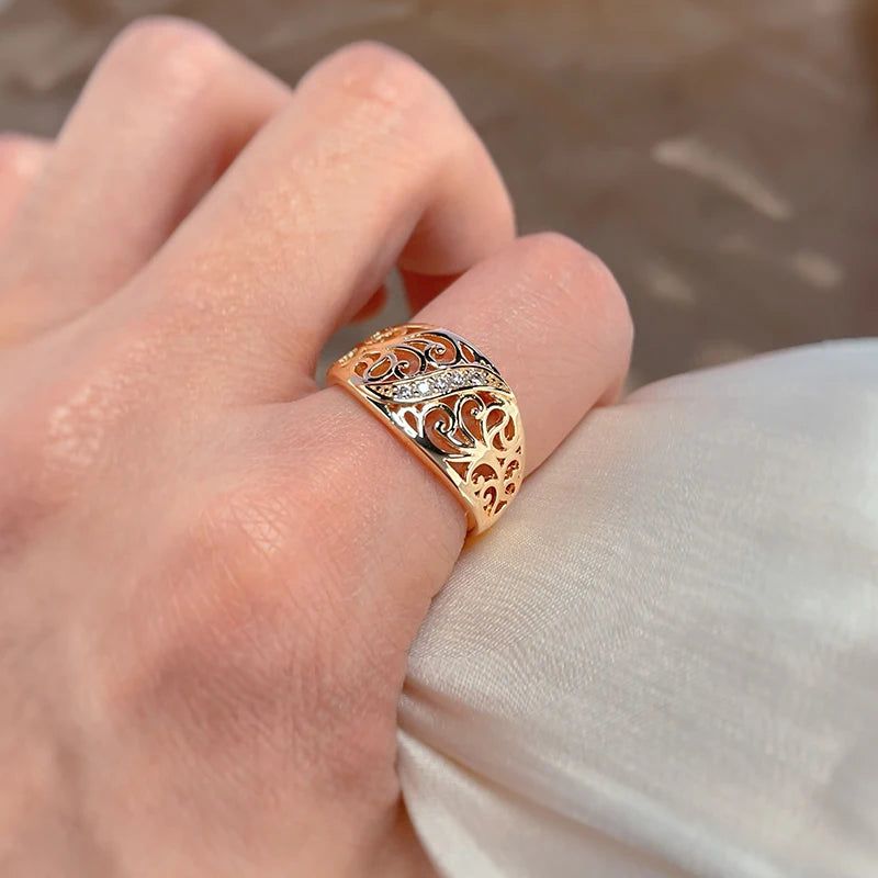 Vintage Hollow Flower Ring in 585 Rose Gold with Natural Zircon and Micro Wax Inlay