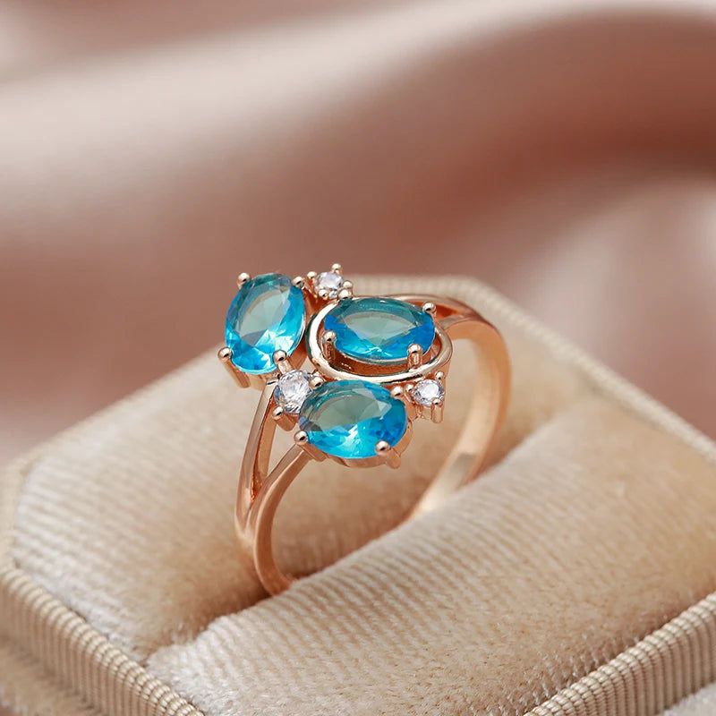 Vintage Hollow Geometry Flower Blue Zircon Cocktail Ring in 585 Rose Gold