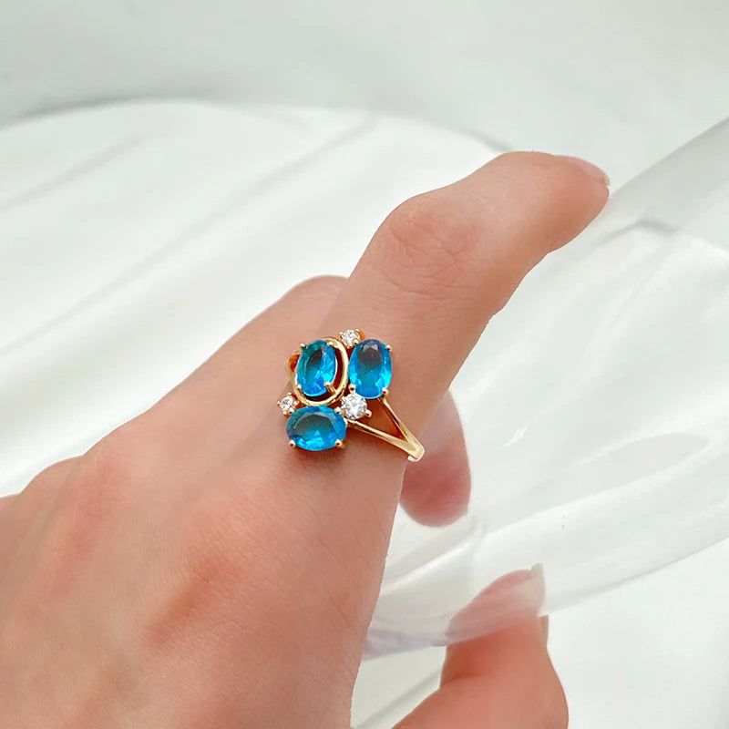 Vintage Hollow Geometry Flower Blue Zircon Cocktail Ring in 585 Rose Gold