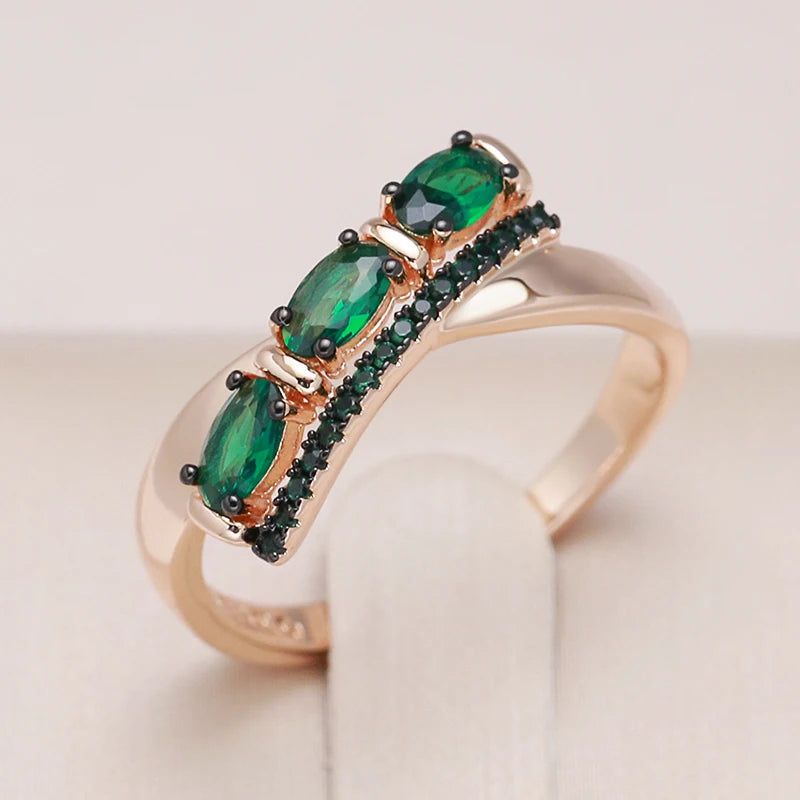 Vintage Hot Green Natural Zircon Ring in 585 Rose Gold and Black Plating