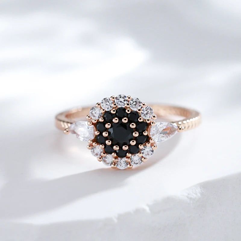 Vintage-Inspired 585 Rose Gold Cocktail Ring with Natural Zircon and Geometric Design