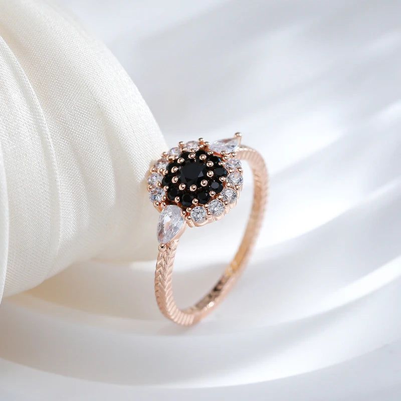 Vintage-Inspired 585 Rose Gold Cocktail Ring with Natural Zircon and Geometric Design