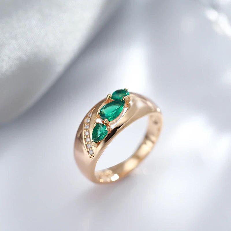 Vintage-Inspired 585 Rose Gold Cocktail Ring with Unique Green Natural Zircon