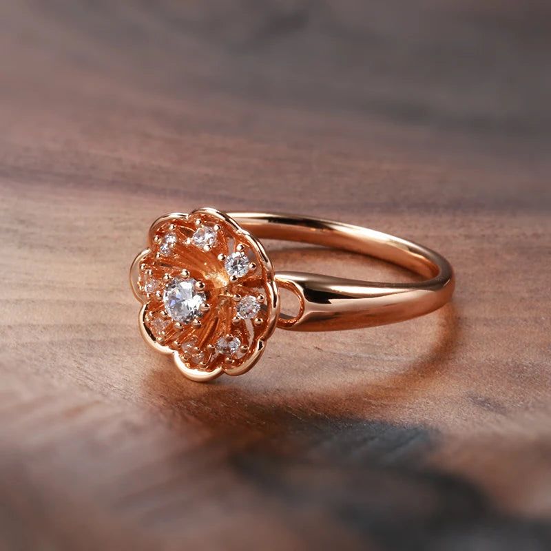 Vintage-Inspired 585 Rose Gold Crystal Flower Cocktail Ring with Natural Zircon