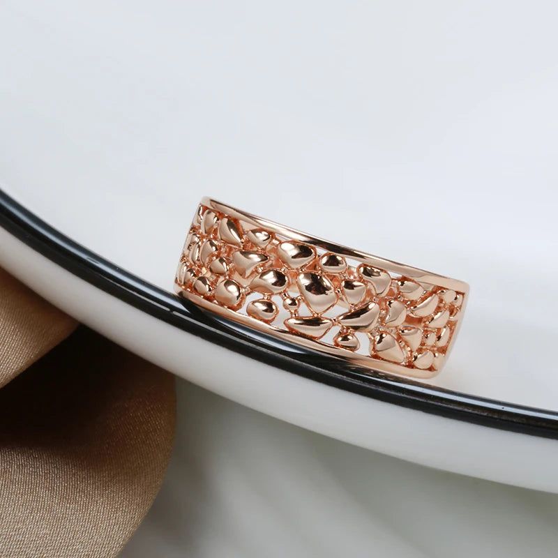 Vintage-Inspired 585 Rose Gold Ring with Unique Glossy Hollow Design