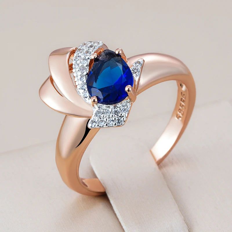 Vintage-Inspired Blue Zircon Cocktail Ring in 585 Rose Gold and Silver Mix