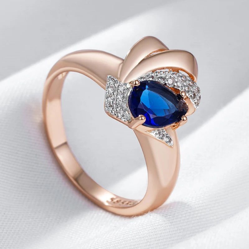 Vintage-Inspired Blue Zircon Cocktail Ring in 585 Rose Gold and Silver Mix