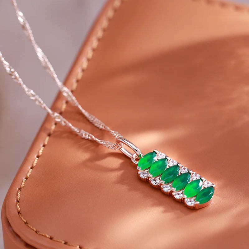 Vintage-Inspired Green Natural Zircon Square Pendant Necklace in 585 Rose Gold Finish