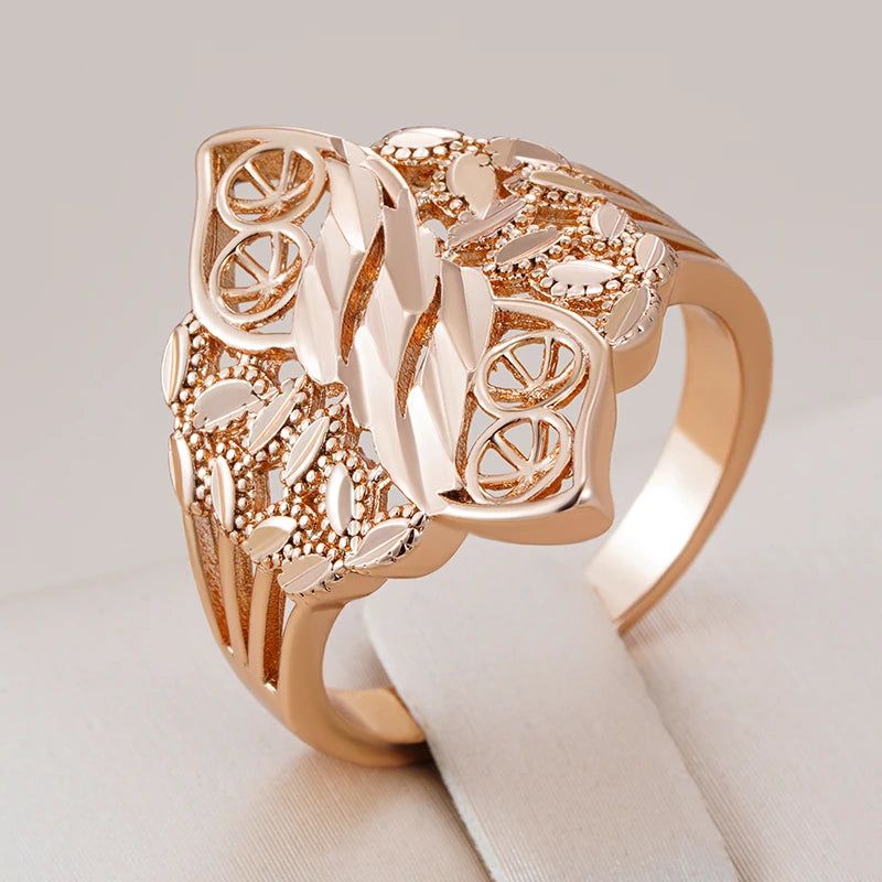 Vintage-Inspired Hollow Rhombus Ring in 585 Rose Gold with Natural Cubic Zirconia