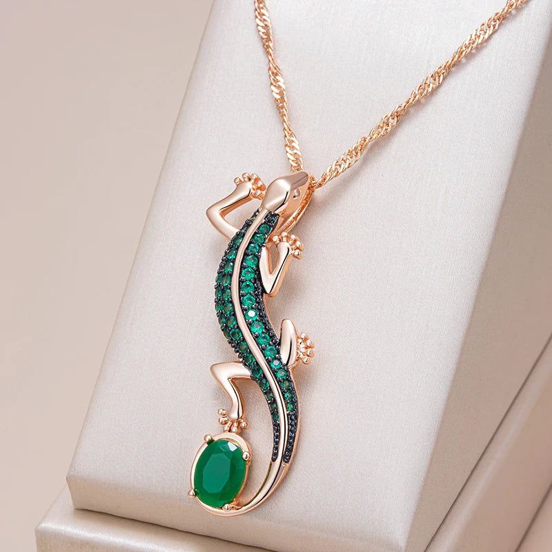 Vintage-Inspired Hot Green Zircon Lizard Pendant Necklace in 585 Rose Gold and Black Plating