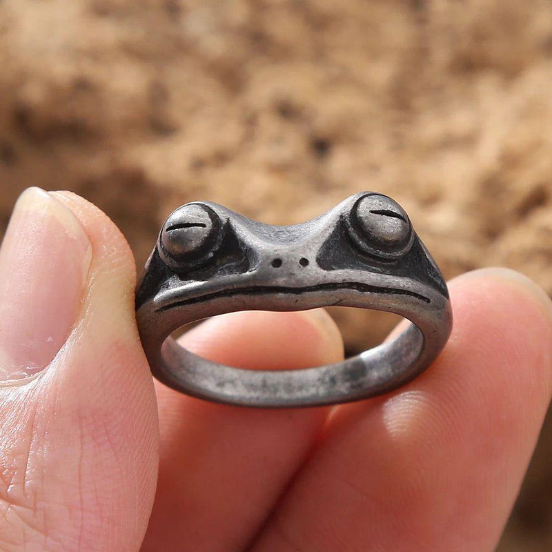 Vintage-Inspired Men's Frog Stainless Steel Ring - Unique Punk Hip Hop Biker Jewelry, Sizes 7-13