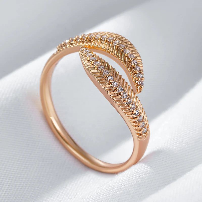 Vintage Leaf Open Ring with Natural Zircon in Luxurious 585 Rose Gold Finish