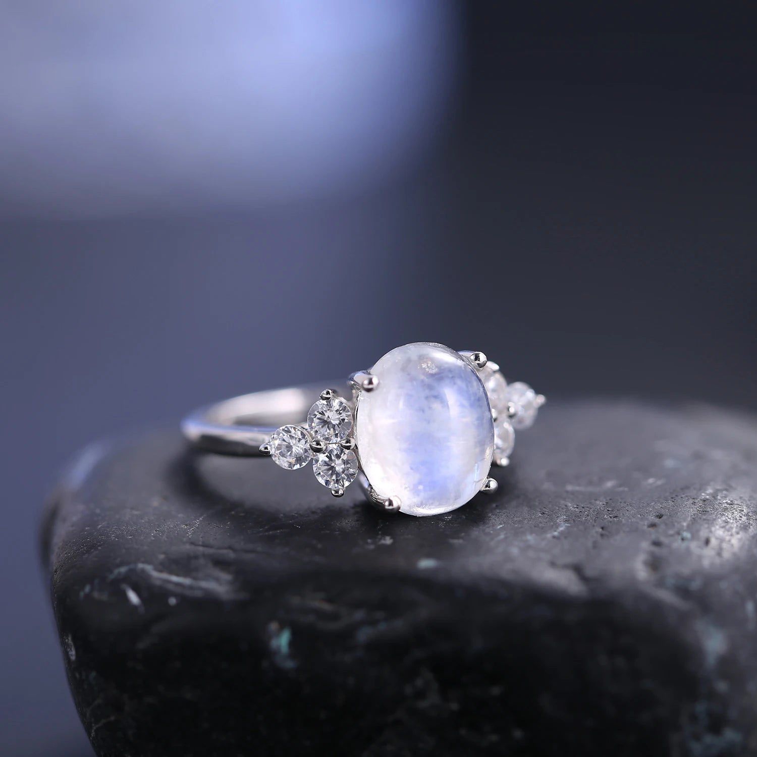 Vintage Milky Blue Moonstone Art Deco Milgrain Ring