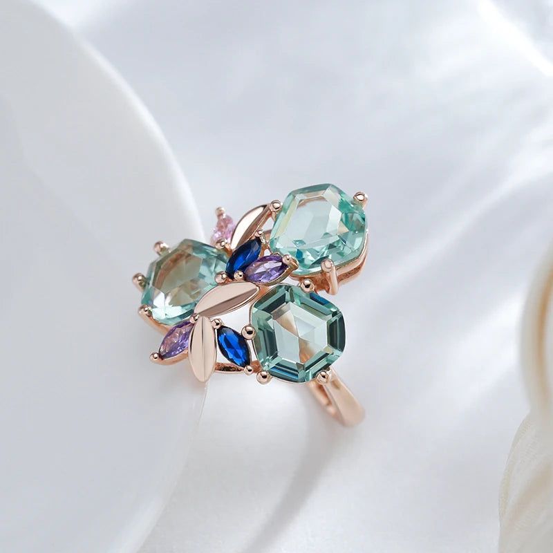 Vintage Rose Gold Green Stone Cocktail Ring with Natural Zircon and Mosaic Design