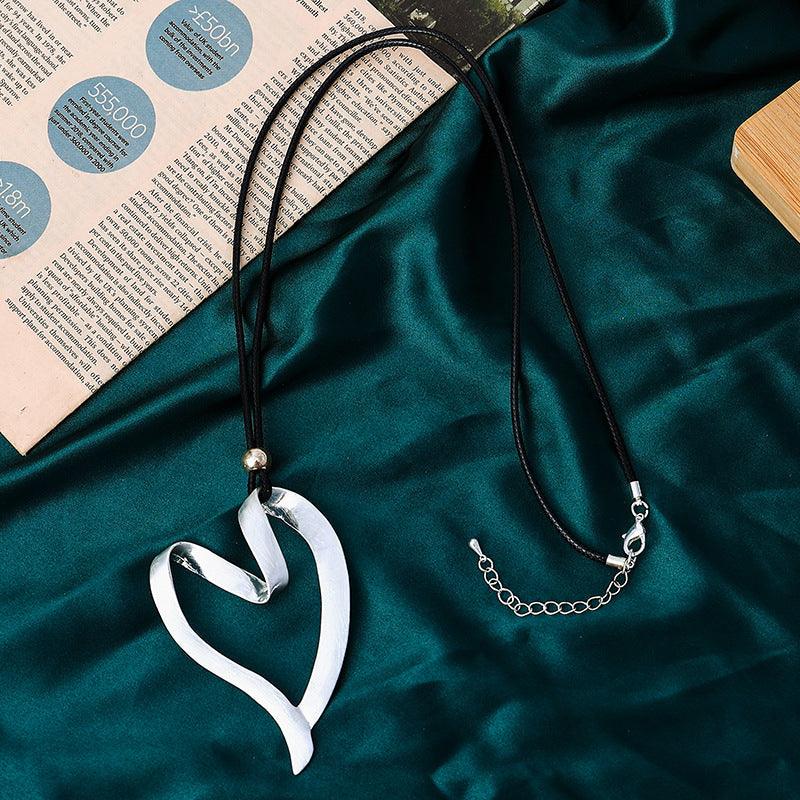 Bohemian Elegance Heart Shaped Pendant Necklace - Unique Fashion Jewelry - 80cm Rope Chain - 6.5*9.5cm Statement Piece - Lucid Fantasy 