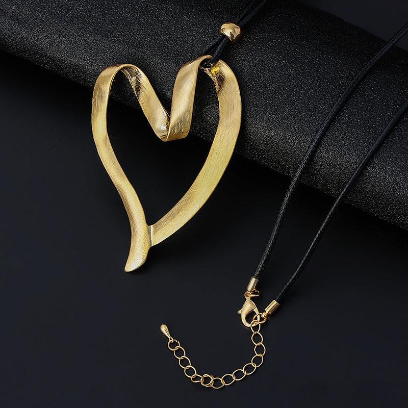 Bohemian Elegance Heart Shaped Pendant Necklace - Unique Fashion Jewelry - 80cm Rope Chain - 6.5*9.5cm Statement Piece - Lucid Fantasy 