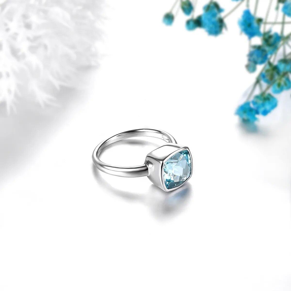 Classic Vintage Sky Blue Topaz Ring in Sterling Silver - 2.7 Carats Classic Design S925 - Lucid Fantasy 