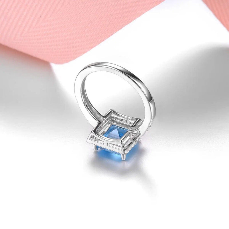 Elegant 3.5 Carat Natural Blue Topaz Sterling Silver Ring with Vintage Design - Lucid Fantasy 