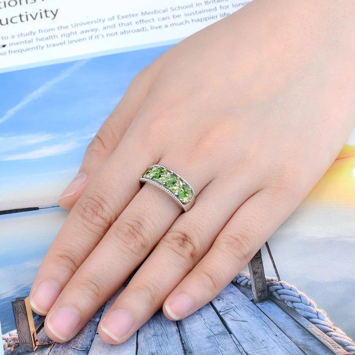 Elegant Vintage Diopside and Peridot Silver Ring - 1.5 Carats Genuine S925 Fine Jewelry - Lucid Fantasy 