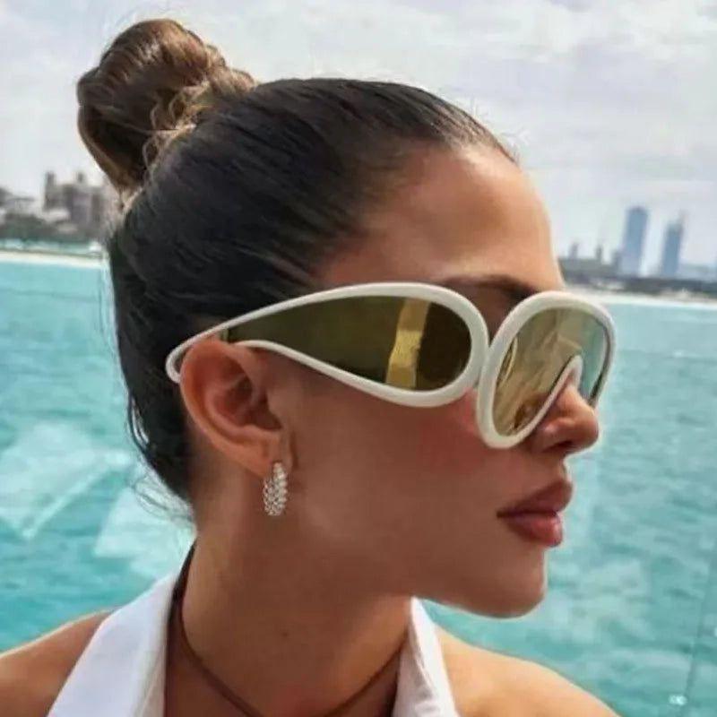 Fashionable Oversized Mirror Goggle Sunglasses with UV400 Protection - Lucid Fantasy 