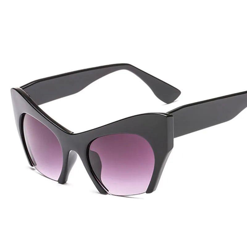 Fashionable Retro Cat Eye Sunglasses with Gradient Lenses and UV400 Shielding - Lucid Fantasy 