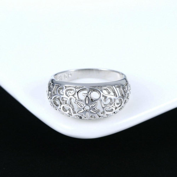 Vintage Design Hollow Out Ring