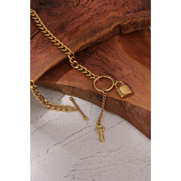 Metallic Minimalist Key Lock Chain Link Pendant Necklace