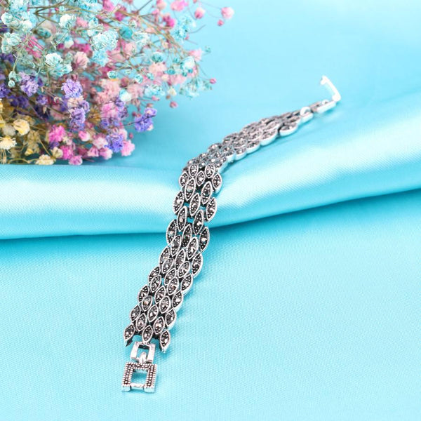 Silver Vintage Design Black Crystal Link Bracelet