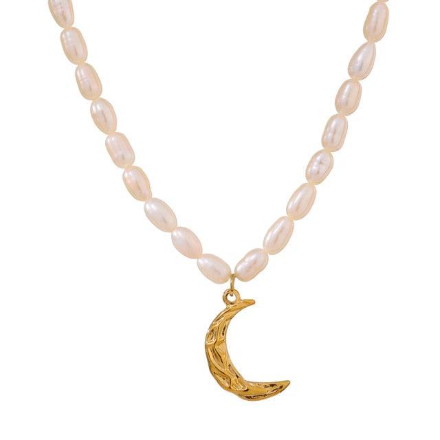 Luxurious Gold Crescent Moon Choker Necklace with Freshwater Pearls - Lucid Fantasy 