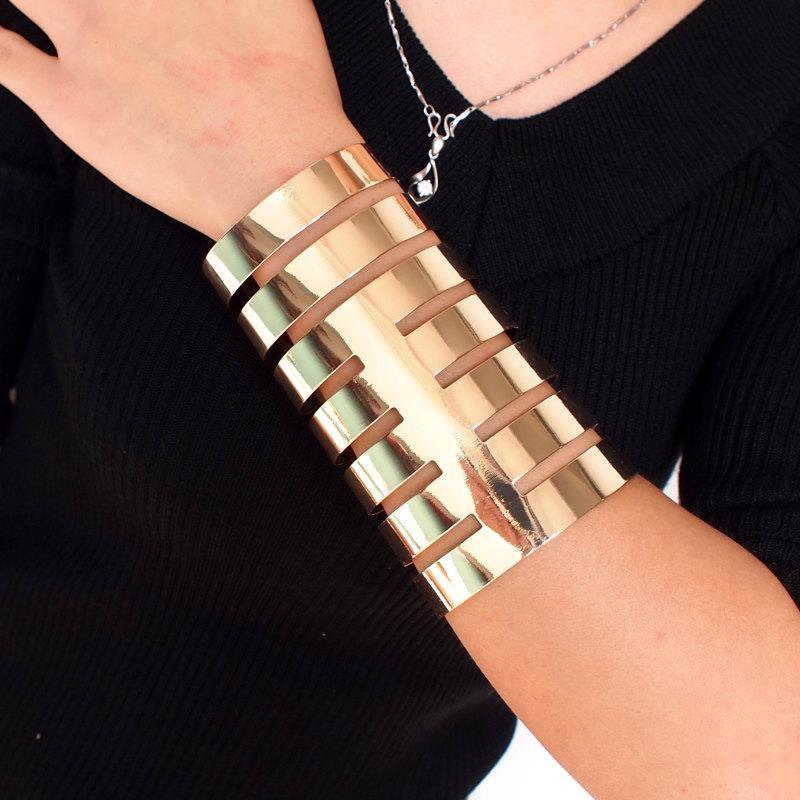 Luxurious Oversized Metallic Open-Cut Cuff Bracelet - Lucid Fantasy 